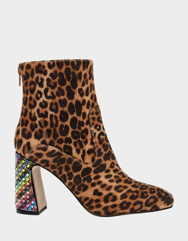 Women's Blanche Booties in Brown/Black Size 6.5 Betsey Johnson