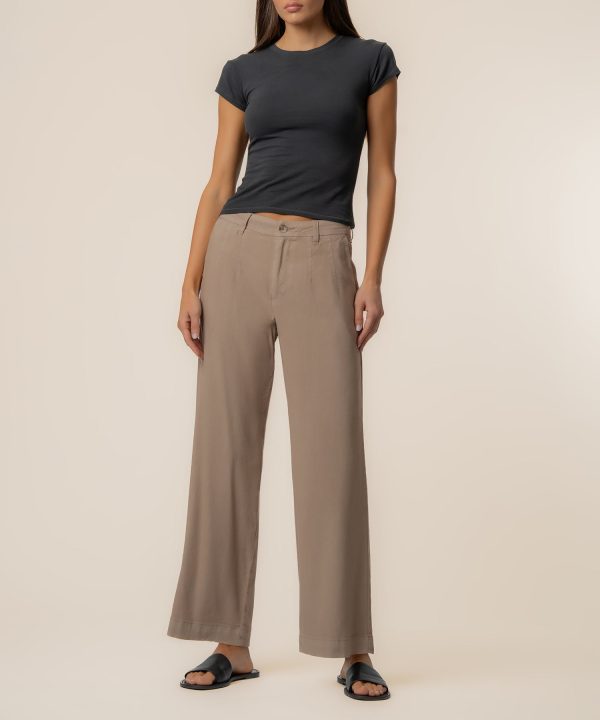 Meg Linen High Rise Wide Straight Leg, Petite in Khaki at Kut from the Kloth