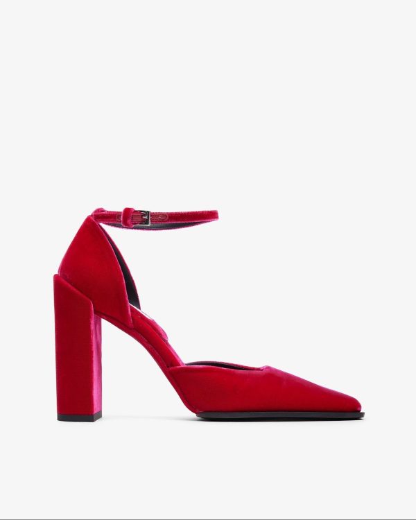 Square 90 fuchsia velvet pumps at Savannah's
