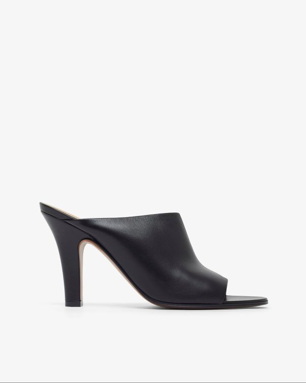 Signum black mules at Savannah's