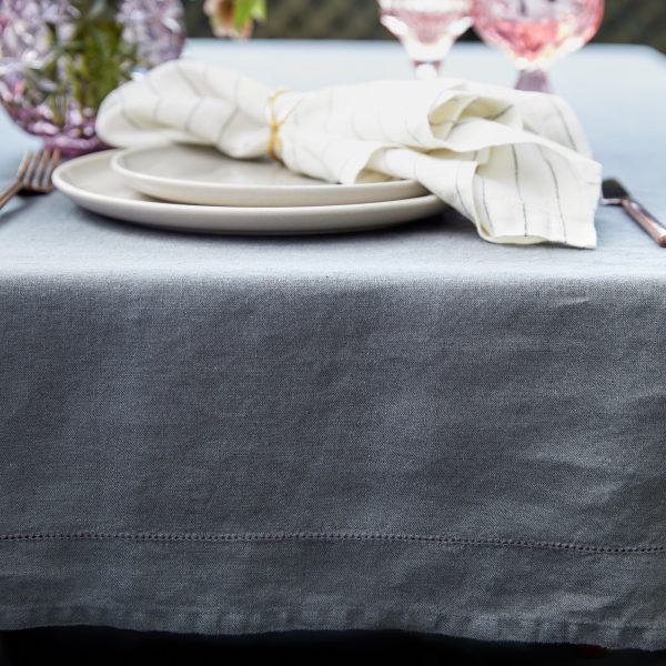 Linen Tablecloth - Dusty Pink (tabletop) at Kassatex