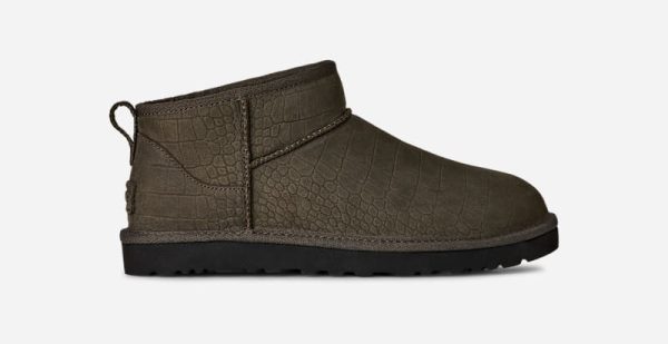UGG® Men's Classic Ultra Mini Embossed Sheepskin Classic Boots in Dense Smoke, Size 10