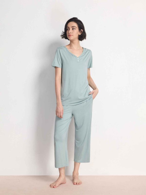 Women's GYS Premium™ Bamboo Lace V-Neck Capri Set - Light Greyish Green / XL