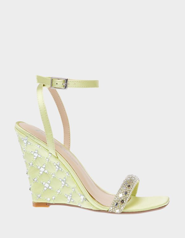 Women's Simon Heels in Yellow Size 7 Betsey Johnson